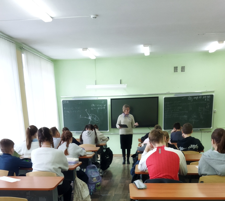 Профориентационный урок для шестиклассников Лухской средней школы.