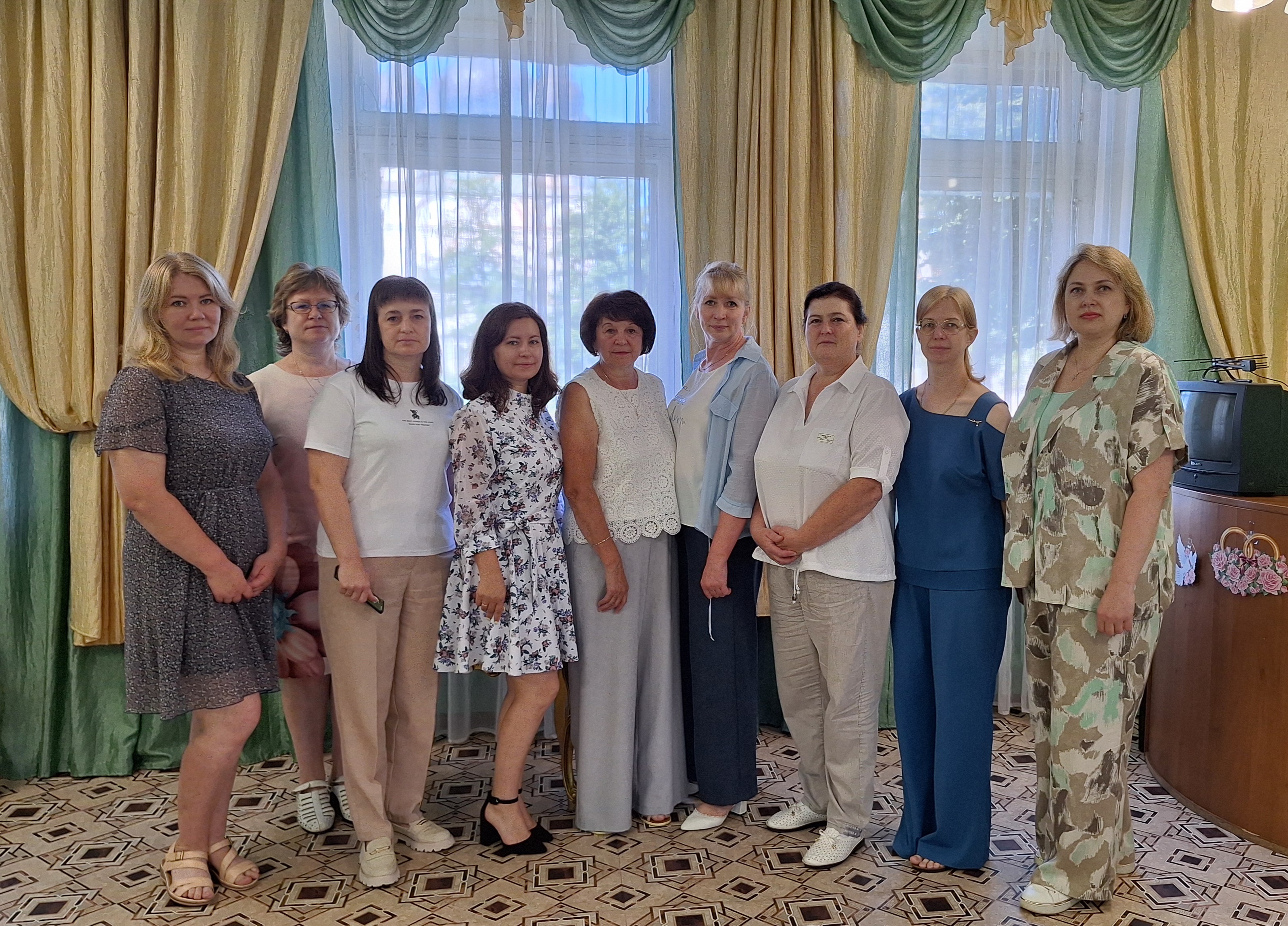 Поздравление коллектива МБУ &quot;Лухский МФЦ&quot;.