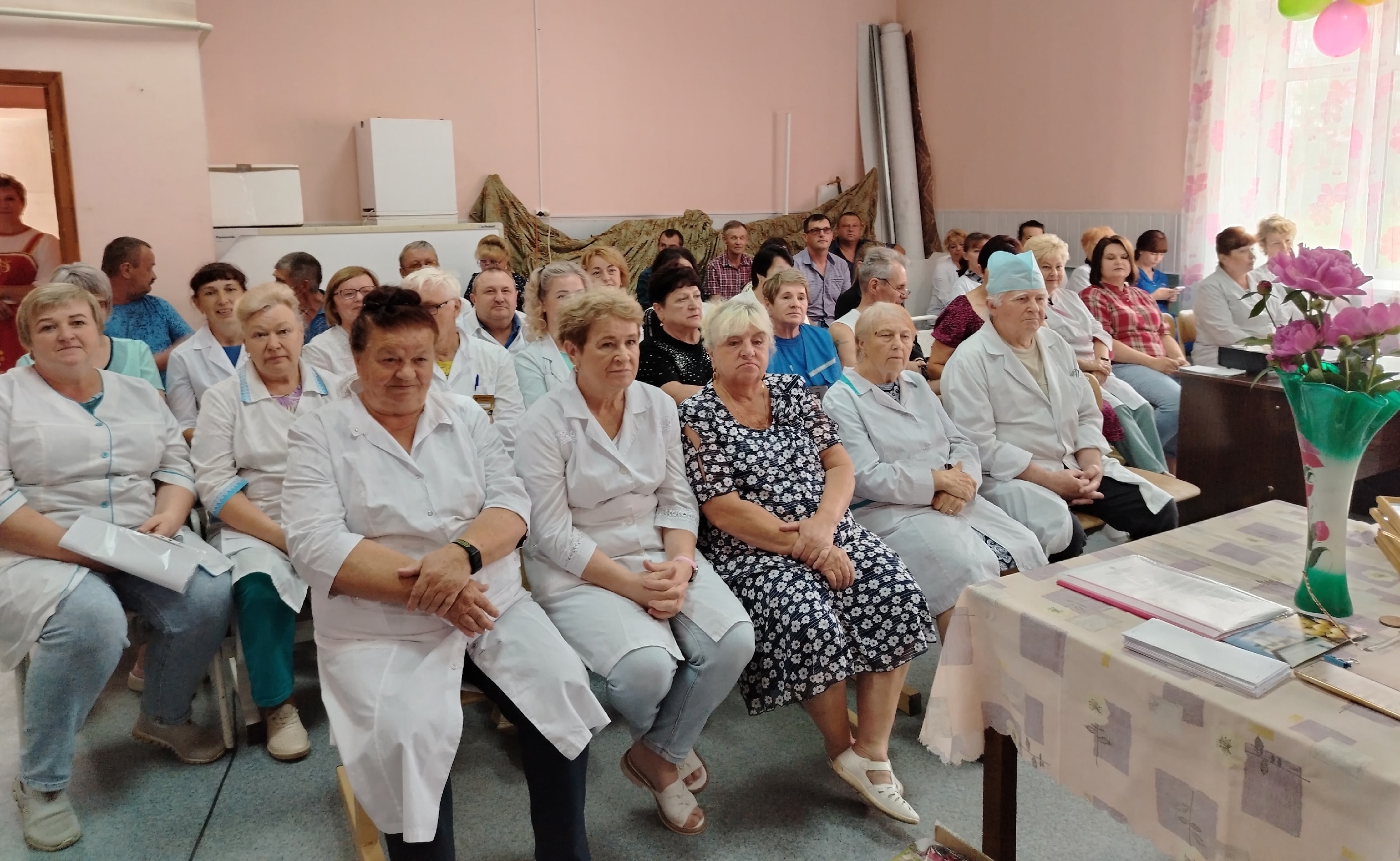 Торжественное мероприятие в честь Дня медицинского работника прошел в Лухской больнице.