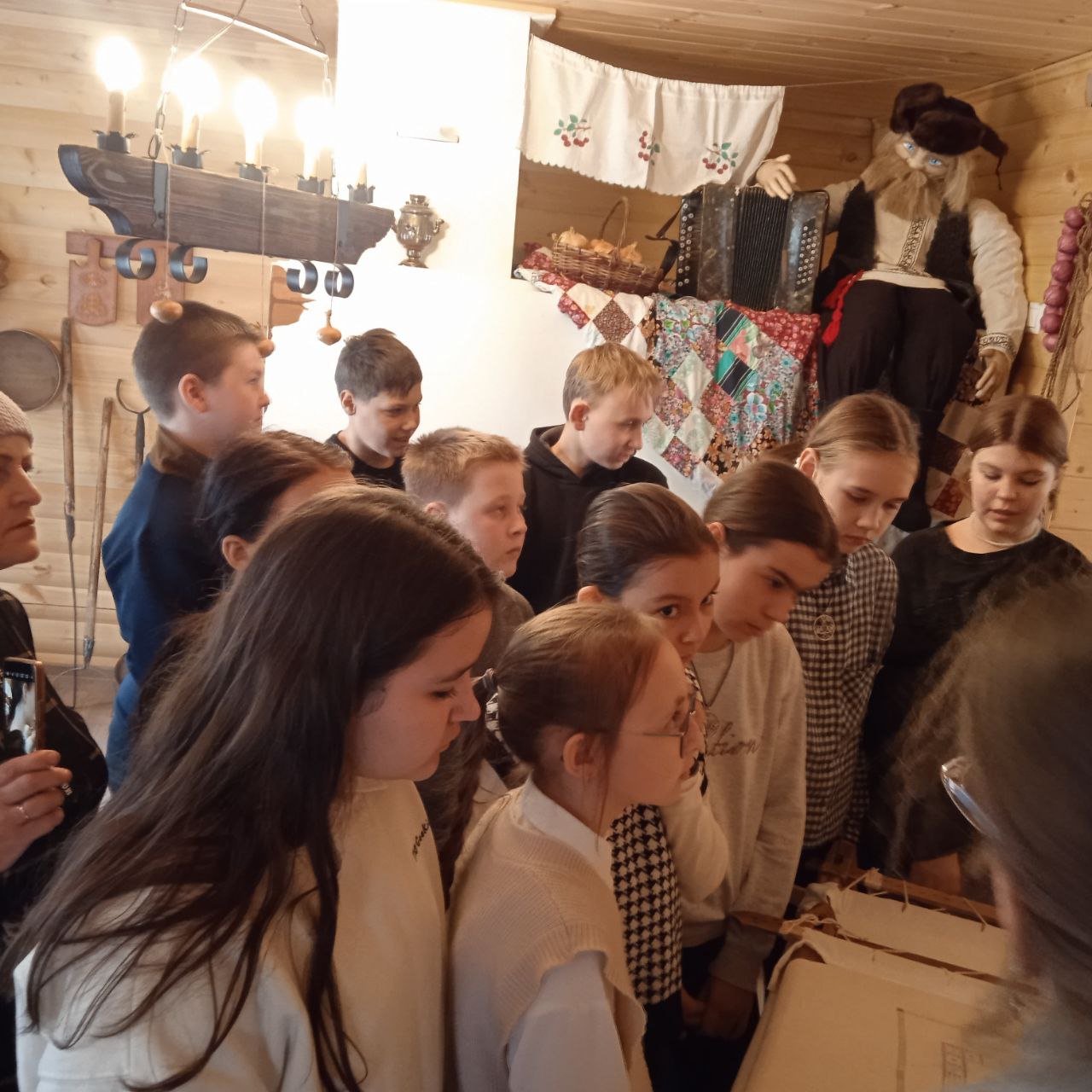 Экскурсия в Луковом тереме для учеников.