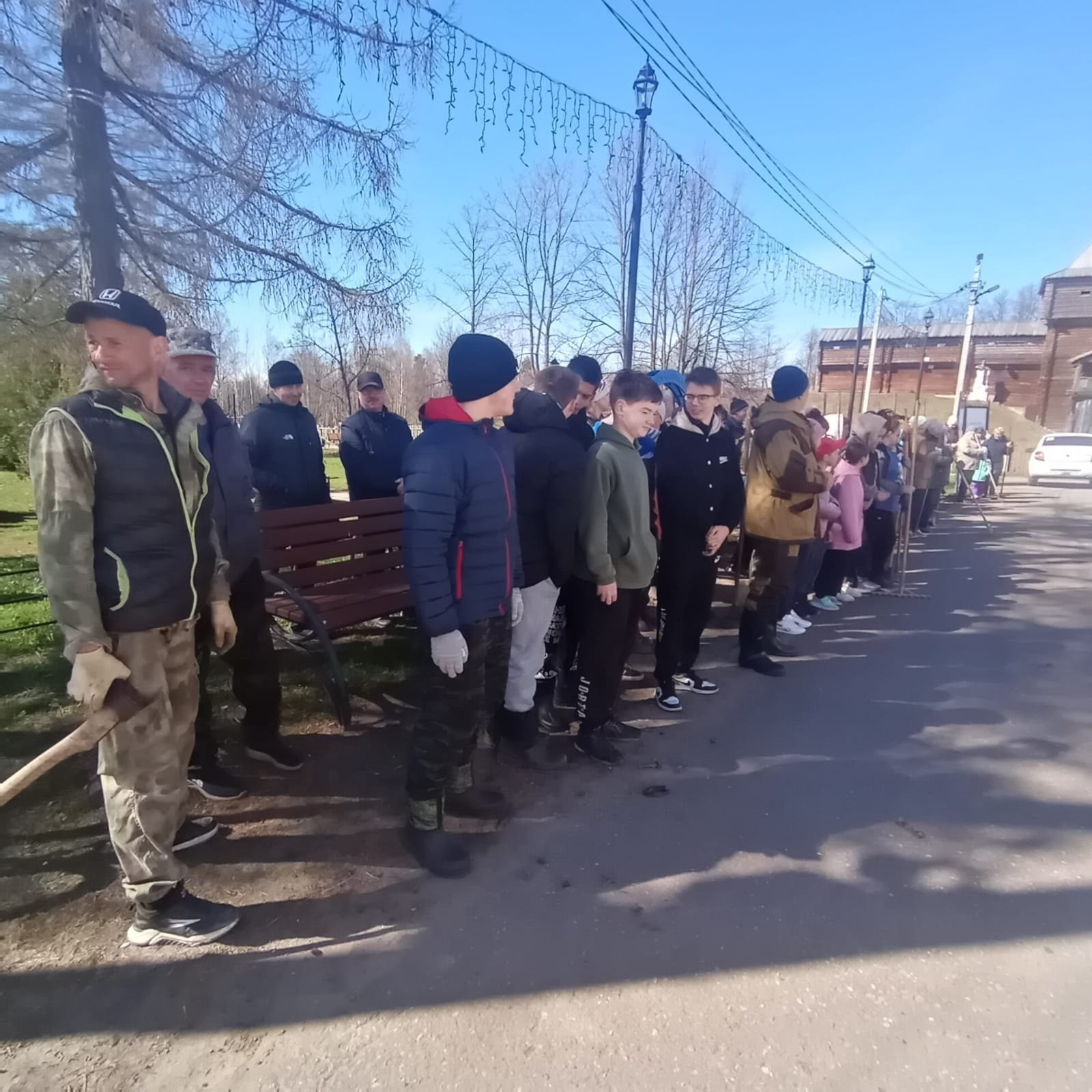 Жители Лухского района приняли участие в общеобластном субботнике.